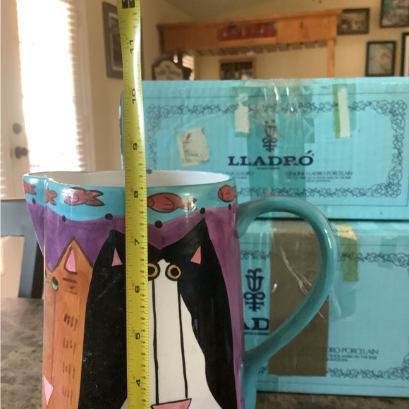 Candice Reiter CAT Pitcher - Picture 4 of 6